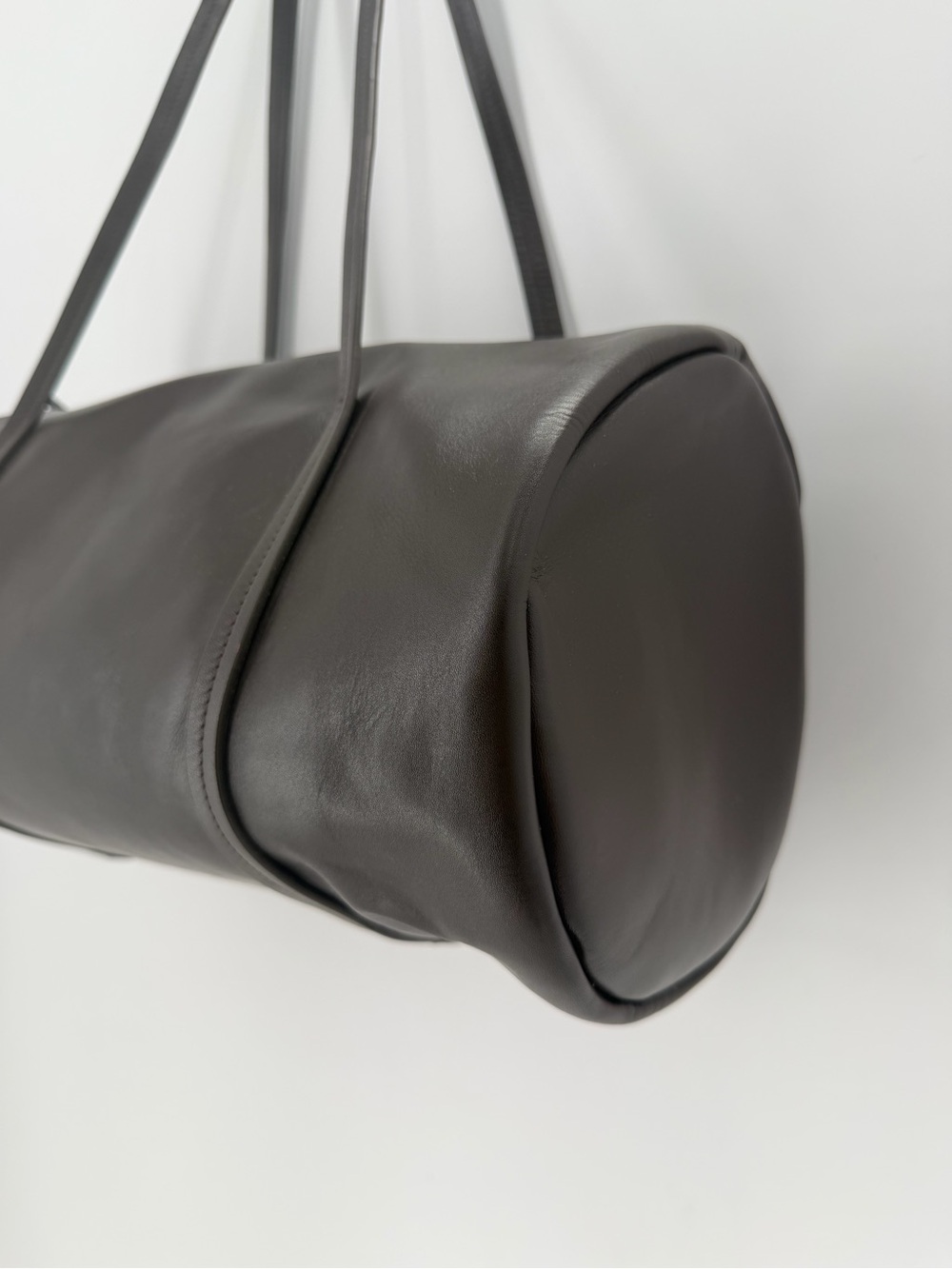 St. Agni Large Connolo Leather Cylinder Shoulder Bag In Coffee Brown - Picture 5 of 10